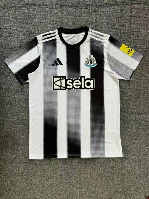 2025/2026 Newcastle United Home Soccer Jersey 1:1 Thai Quality