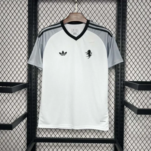2024/2025 Juventus Goalkeeper Football Shirt 1:1 Thai Quality