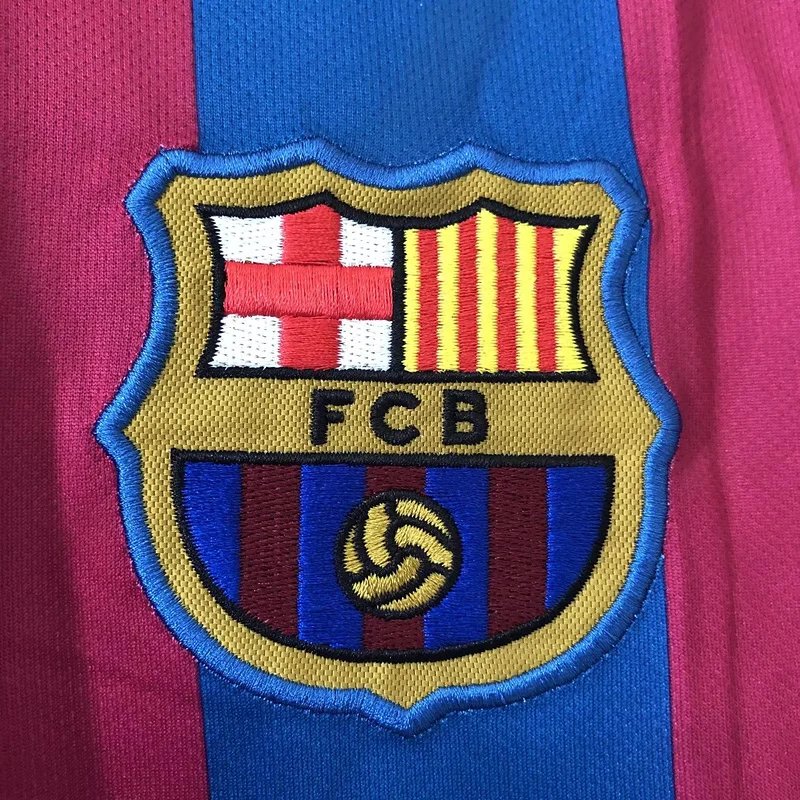 2005/2006 Retro Barcelona Home League Edition Football Shirt