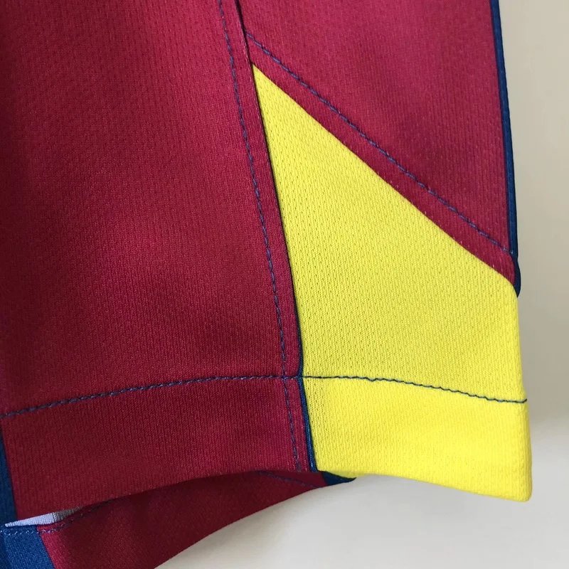 2005/2006 Retro Barcelona Home League Edition Football Shirt