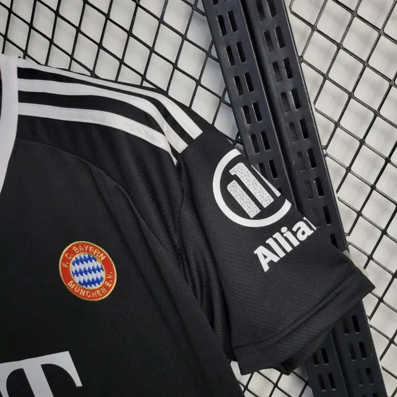 2024/2025 Bayern Munich Goalkeeper Black Football Shirt 1:1 Thai Quality